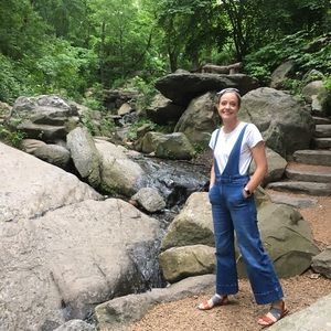 Meet your Posher, Leslie